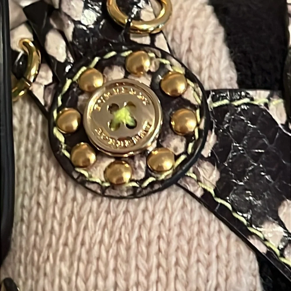 Burberry Black and Cream Mavis Owl Creature bag charm / key chain - Picture 8 of 10